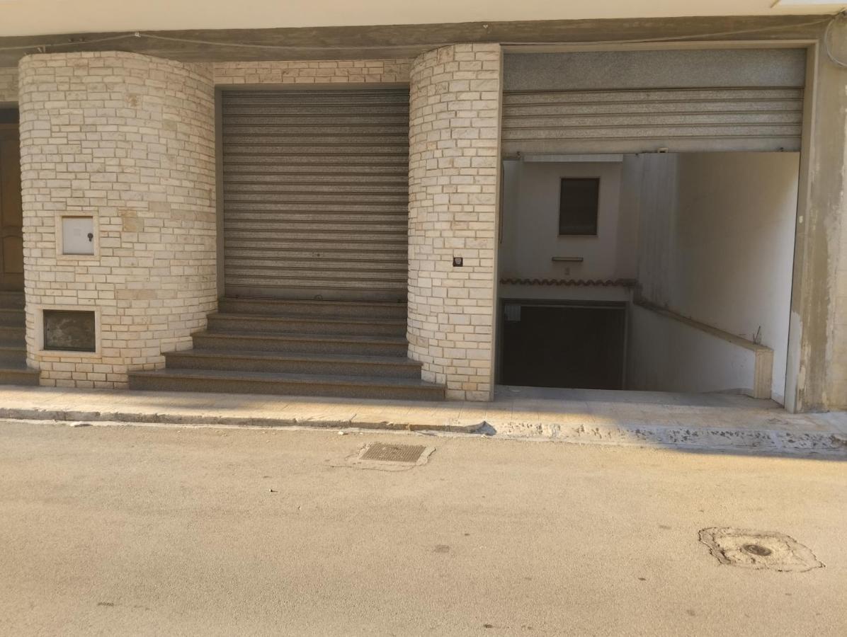 Favolosa Casa Con Terrazza, Idromassaggio, Cortile E Garage Auto Carovigno Exterior photo